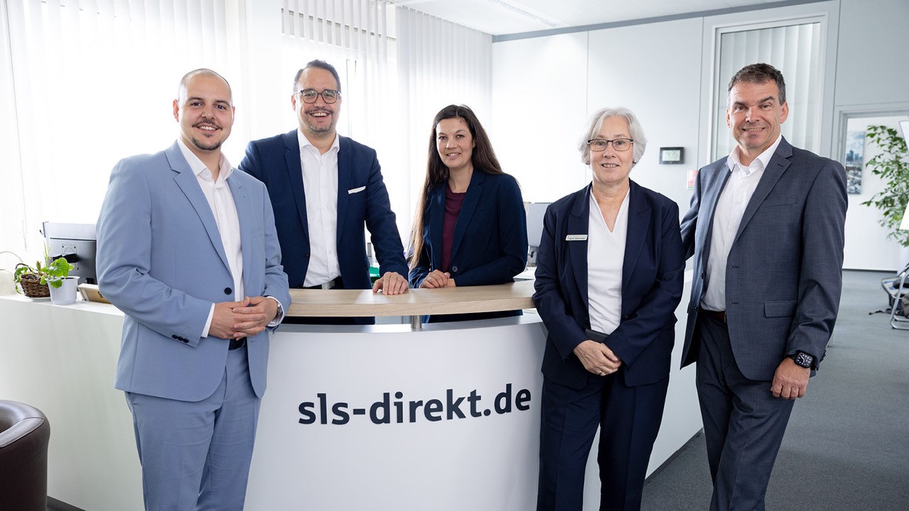 Sie stellten sich den Fragen des FI-Magazins (v. l. n. r.): Metehan Vatansever, Christian Fahn, Dr. Isabel Bracker (Kommunikationsmanagement SLS), Dagmar Maisenhelder (Kundenberaterin der FI) und Ralf Daubenschmidt Einführung OBB Pro: Erfahrungsbericht Sparkasse Langen-Seligenstadt Gruppenbild